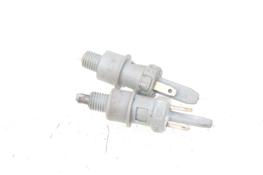 photo de Włącznik światła stopu PEUGEOT LUDIX 50 (2008 - 2017) - Szczegół części