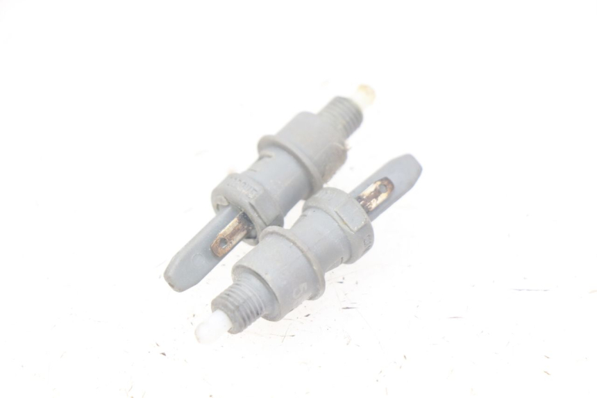 photo de Włącznik światła stopu PEUGEOT LUDIX 50 (2005 - 2007) - Szczegół części