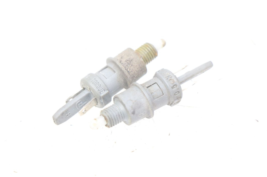 photo de Włącznik światła stopu PEUGEOT LUDIX 50 (2008 - 2017) - Widok główny