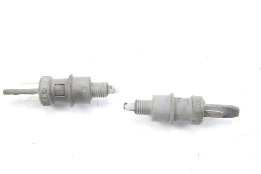 photo de Włącznik światła stopu PEUGEOT LUDIX 50 (2008 - 2017) - Zoom stanu zużycia