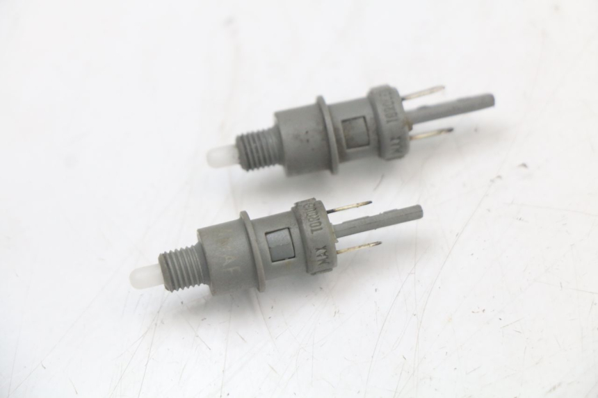 photo de Włącznik światła stopu PEUGEOT LUDIX 50 (2005 - 2007) - Szczegół części