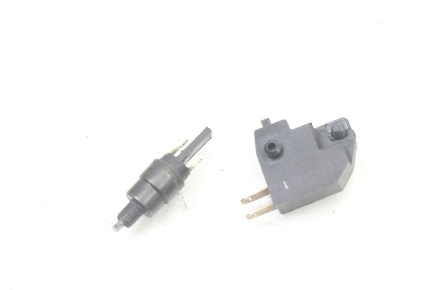 photo de Włącznik światła stopu PEUGEOT STREETZONE I 2T 50 (2018 - 2020) - Zoom stanu zużycia