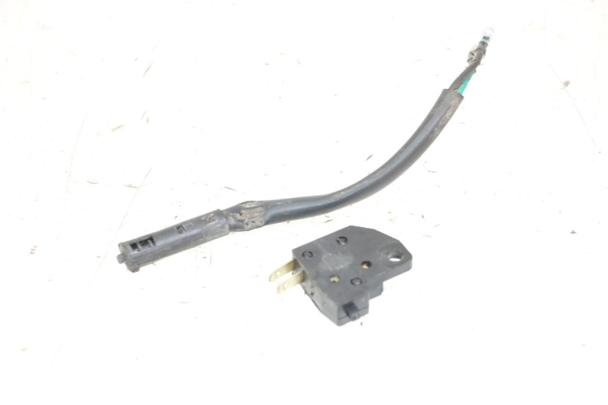 photo de Włącznik światła stopu PEUGEOT TWEET 4T 50 (2014 - 2019) - Zoom stanu zużycia