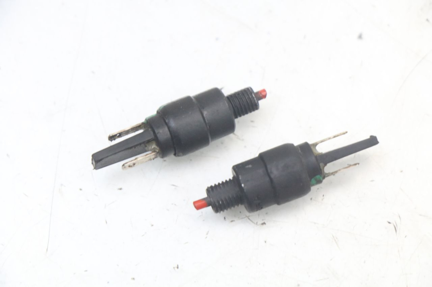 photo de Włącznik światła stopu PIAGGIO LIBERTY IGET 4T 50 (2021 - 2025) - Szczegół części