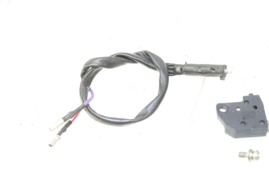 photo de WYŁĄCZNIK ŚWIATEŁ STOP TNT MOTOR ROMA 12' 2T 50 (2007 - 2018) - Zoom stanu zużycia
