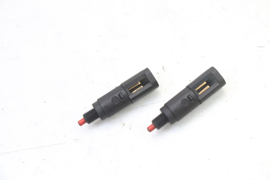 photo de Włącznik światła stopu GILERA RUNNER SL 50 (2006 - 2009) - Widok główny