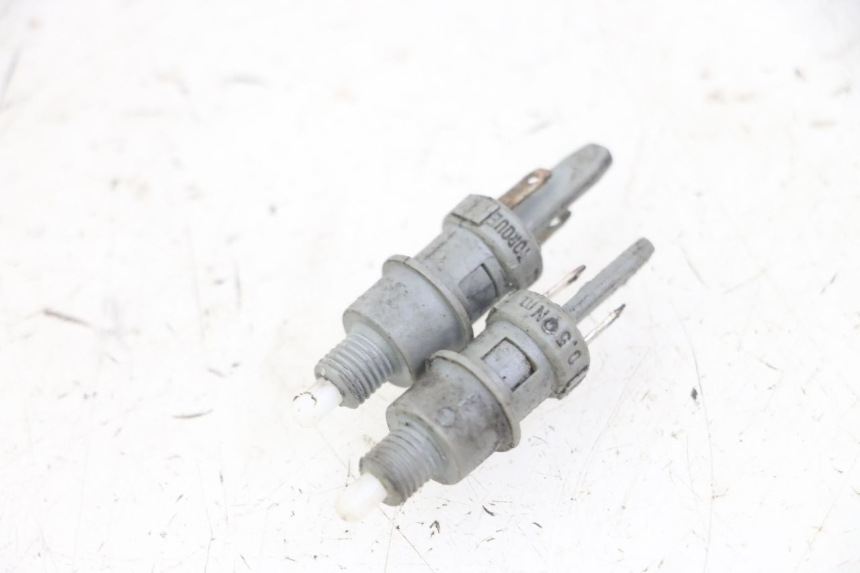 photo de Włącznik światła stopu PEUGEOT SPEEDFIGHT 2 LC 50 (2000 - 2009) - Widok główny