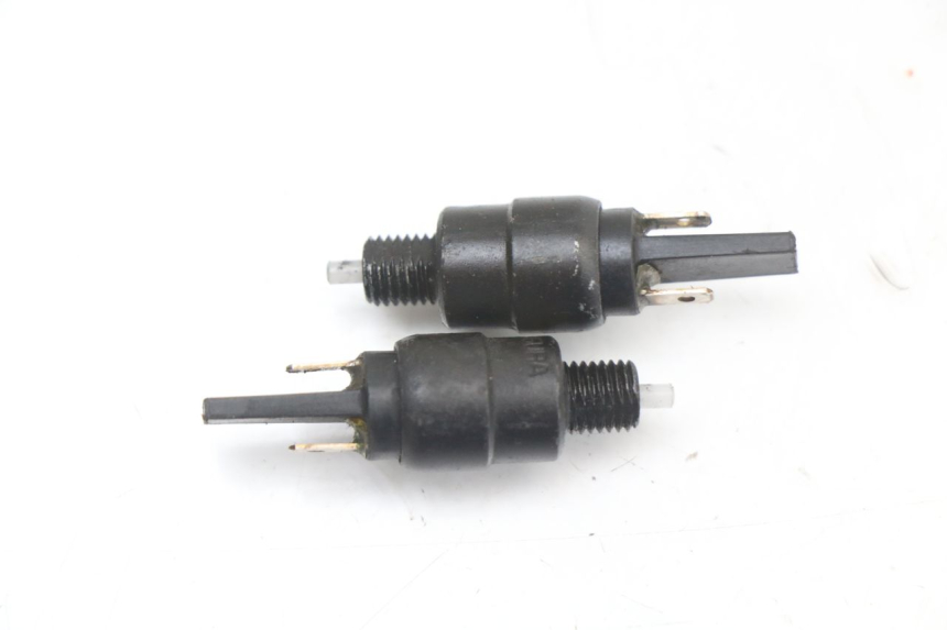 photo de Włącznik światła stopu APRILIA SR CARB LC 2T 50 (2004 - 2012) - Widok główny