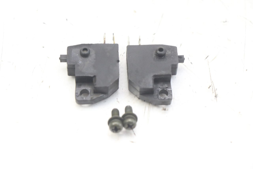 photo de Włącznik światła stopu RAZZO STEED 125 (2012 - 2018) - Szczegół części