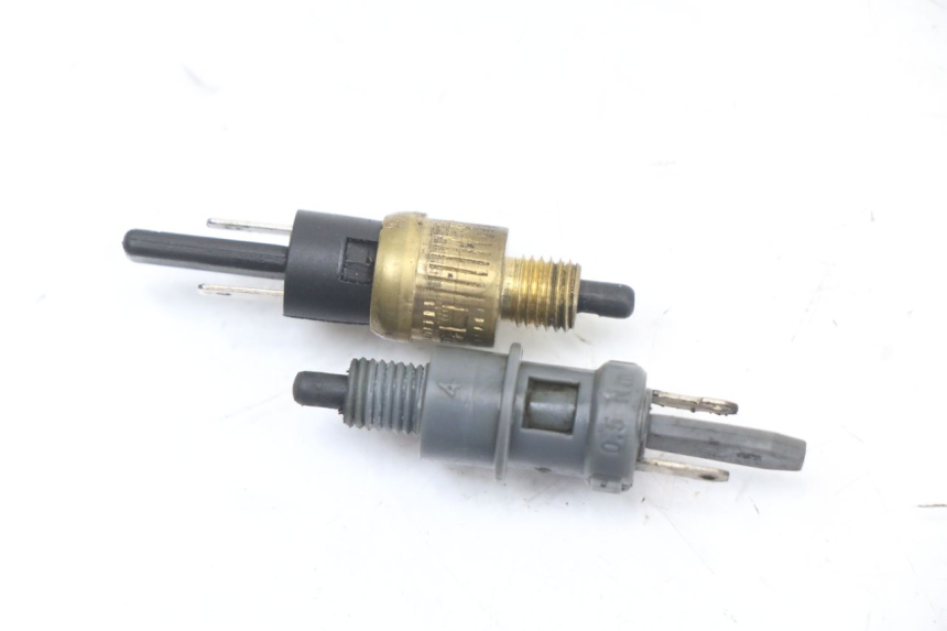 photo de Włącznik światła stopu PEUGEOT STREETZONE I 2T 50 (2018 - 2020) - Widok główny