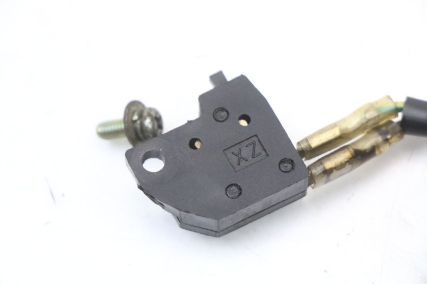 photo de Włącznik światła stopu PEUGEOT V-CLIC VCLIC 50 (2007 - 2013) - Inny kąt widzenia