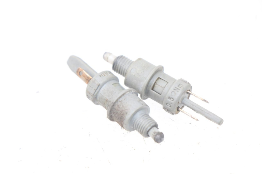 photo de Włącznik światła stopu PEUGEOT VIVACITY 50 (1998 - 2003) - Widok główny