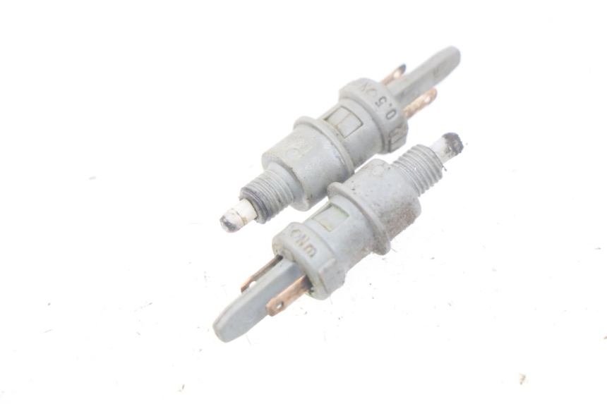 photo de Włącznik światła stopu PEUGEOT VIVACITY 50 (1998 - 2003) - Szczegół części