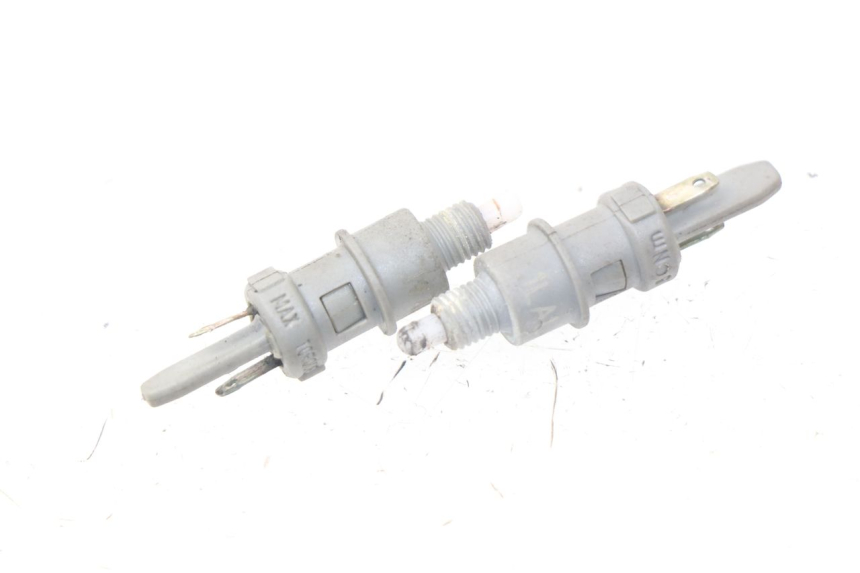 photo de Włącznik światła stopu PIAGGIO X9 125 (2000 - 2003) - Szczegół części