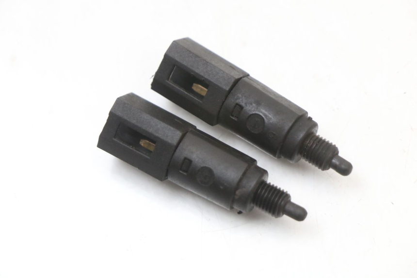 photo de Włącznik światła stopu PIAGGIO X9 125 (2000 - 2003) - Szczegół części