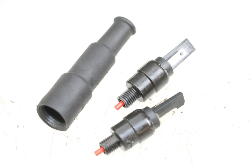 photo de Włącznik światła stopu PIAGGIO XEVO - X EVO 125 (2007 - 2017) - Widok główny