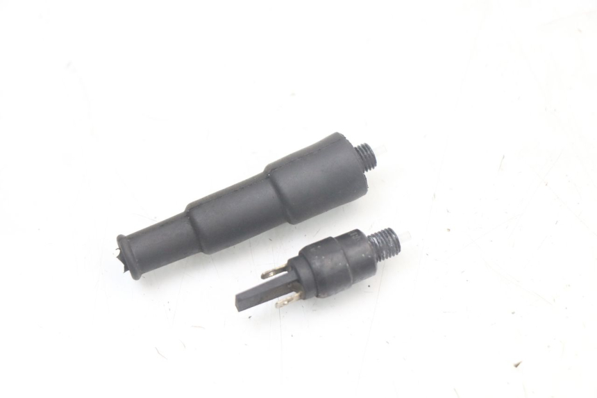 photo de Włącznik światła stopu PIAGGIO XEVO - X EVO 125 (2007 - 2017) - Szczegół części