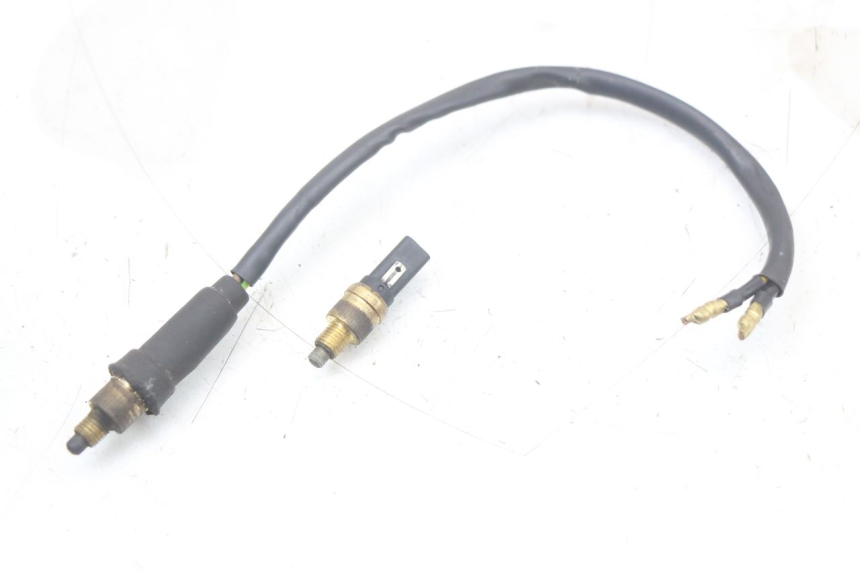 photo de Włącznik światła stopu YAMAHA BW'S NG NEXT GENERATION 50 (1996 - 2003) - Widok główny