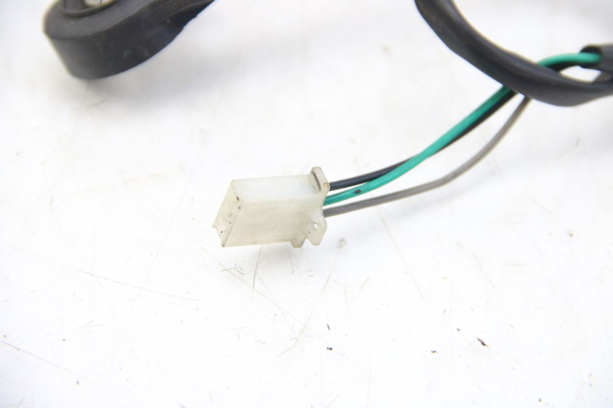 photo de WYŁĄCZNIK STOPKI PODPOROWEJ ECCITY ARTELEC 670 1 (2013 - 2017) - Inny kąt widzenia