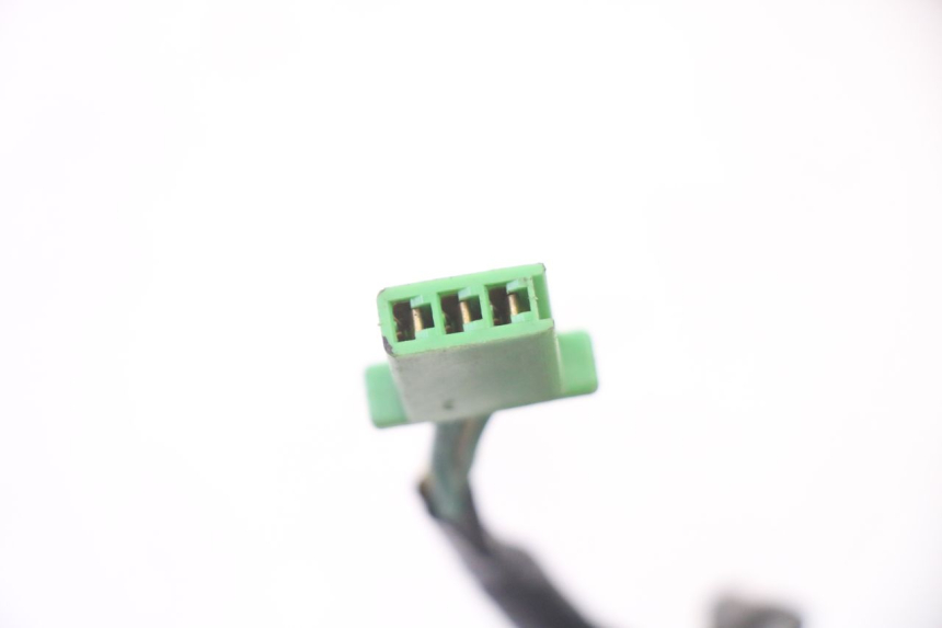 photo de WYŁĄCZNIK STOPKI PODPOROWEJ HONDA CBR RR FIREBLADE 900 (1992 - 1994) - Zbliżenie techniczne