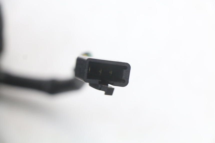 photo de WYŁĄCZNIK STOPKI PODPÓRKI KYMCO DINK STREET ABS 125 (2011 - 2018) - Zbliżenie techniczne