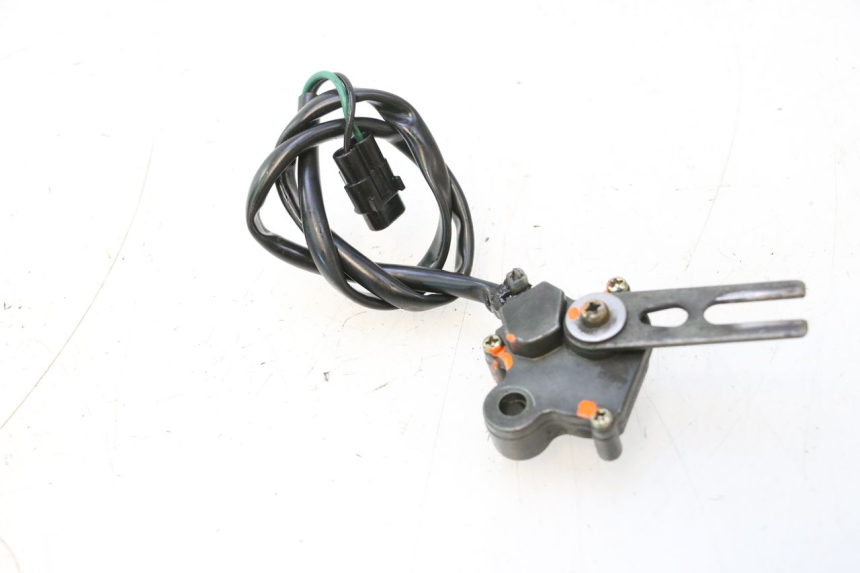 photo de WYŁĄCZNIK ZAPŁONU STOPKI KAWASAKI ER-6 ER6 N 650 (2005 - 2009) - Zoom stanu zużycia