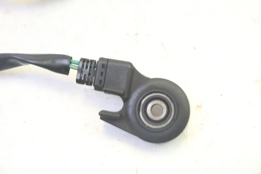 photo de WYŁĄCZNIK STOPKI PODPOROWEJ HONDA FES S-WING SWING ABS 125 (2007 - 2015) - Szczegół części