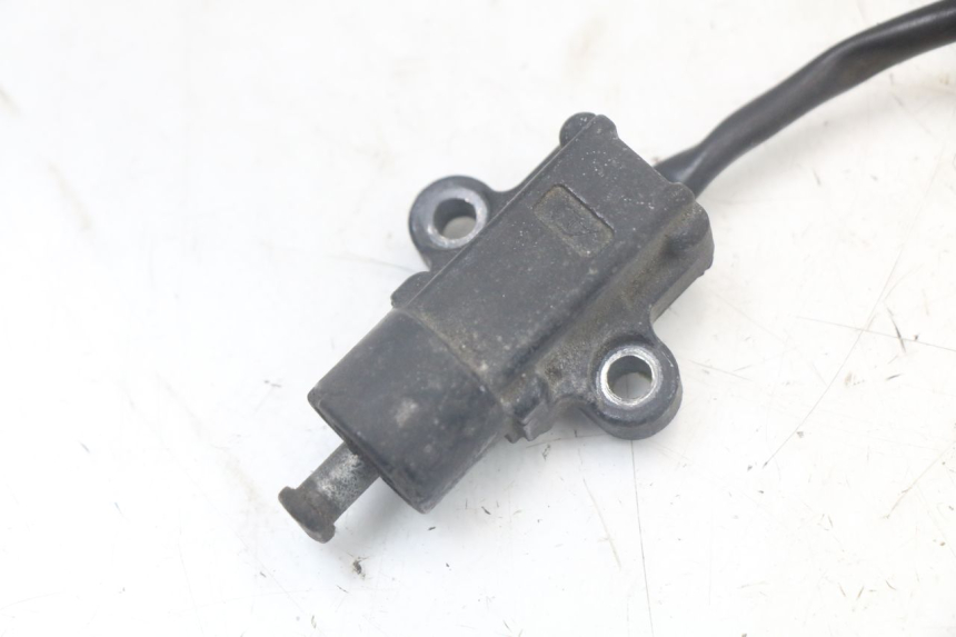 photo de WYŁĄCZNIK STOPKI PODPÓRKI MBK FLAME X 125 (2007 - 2016) - Zoom stanu zużycia