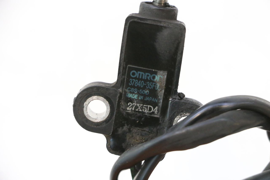 photo de WYŁĄCZNIK STOPKI PODPOROWEJ SUZUKI GSR 600 (2005 - 2012) - Szczegół części