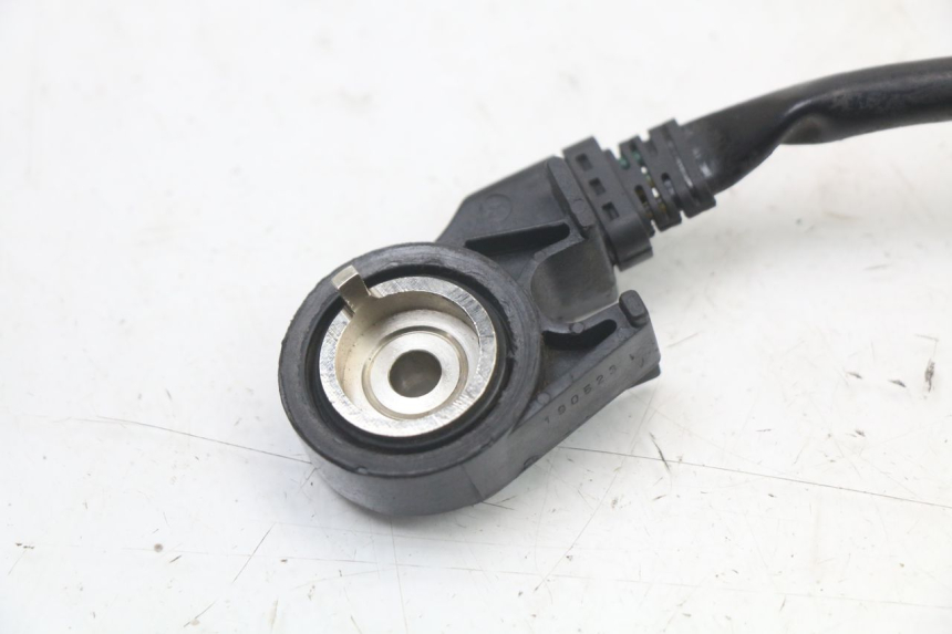 photo de WYŁĄCZNIK STOPKI PODPÓRKI KYMCO X-TOWN XTOWN 125 (2016 - 2021) - Inny kąt widzenia