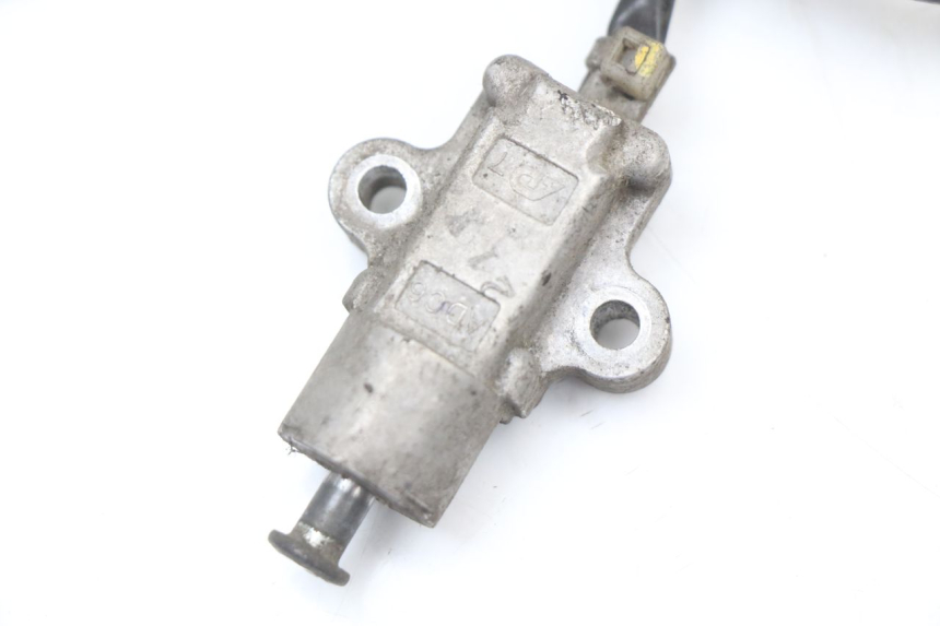 photo de WYŁĄCZNIK STOPKI PODPÓRKI MBK MW TRYPTIK 125 (2014 - 2016) - Zoom stanu zużycia