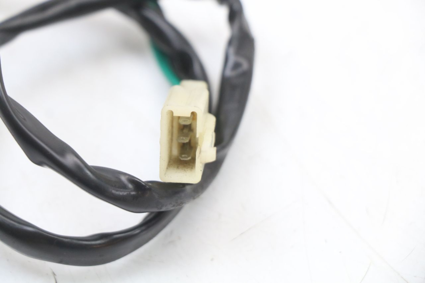 photo de WYŁĄCZNIK STOPKI PODPOROWEJ TNT MOTOR ROMA 10' 4T 50 (2007 - 2018) - Zbliżenie techniczne