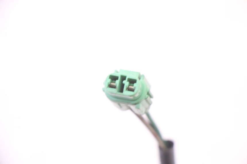 photo de WYŁĄCZNIK STOPKI PODPÓRKI PEUGEOT SATELIS 250 (2006 - 2012) - Zbliżenie techniczne