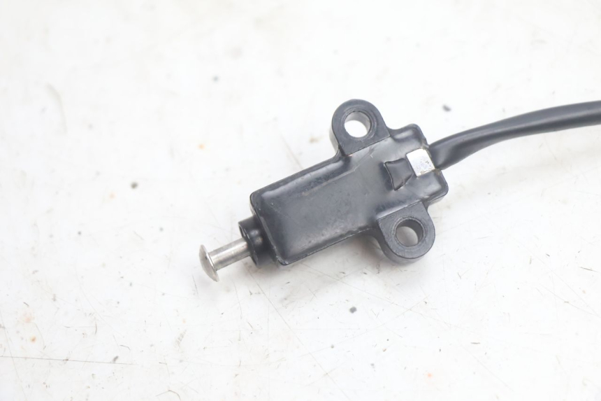 photo de WYŁĄCZNIK STOPKI PODPOROWEJ PEUGEOT SATELIS 125 (2013 - 2018) - Zbliżenie techniczne