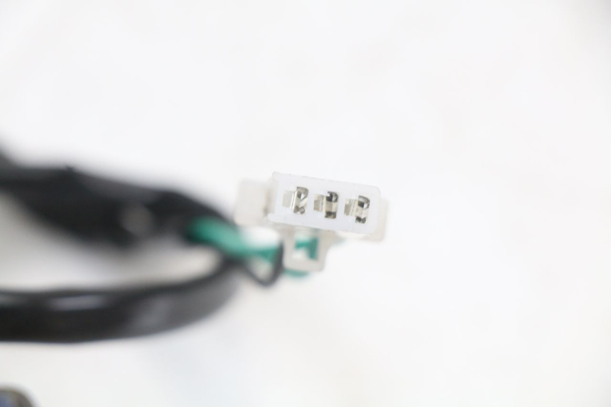 photo de WYŁĄCZNIK STOPKI PODPÓRKI VASTRO STREET X 4T 50 (2016 - 2021) - Zbliżenie techniczne