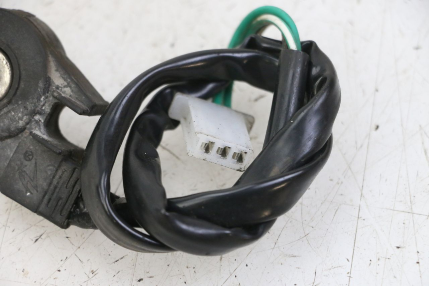 photo de WYŁĄCZNIK STOPKI PODPOROWEJ UNIVERSAL BIKE ZN50QT-11B 50 (2018 - 2021) - Zoom stanu zużycia