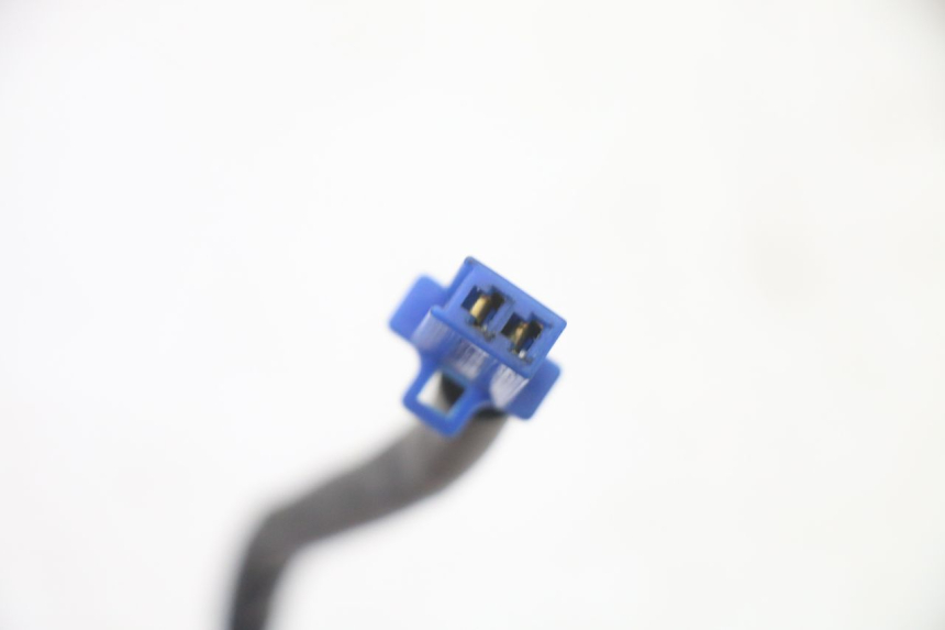 photo de WYŁĄCZNIK STOPKI PODPÓRKI MBK WAAP 125 (2008 - 2013) - Zbliżenie techniczne