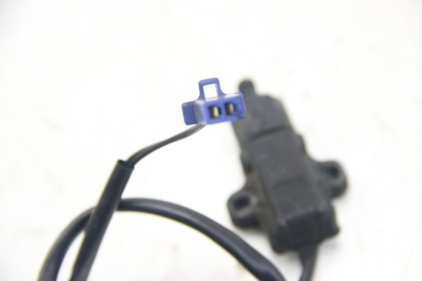 photo de WYŁĄCZNIK STOPKI PODPÓRKI YAMAHA XMAX X-MAX 125 (2006 - 2009) - Zoom stanu zużycia