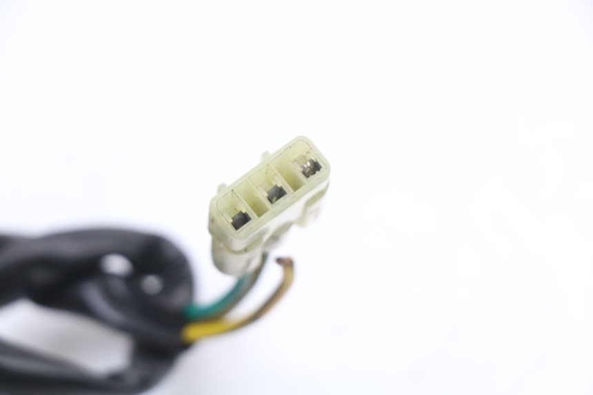 photo de WYŁĄCZNIK STOPKI PODPÓRKI PIAGGIO X9 125 (2000 - 2003) - Zbliżenie techniczne