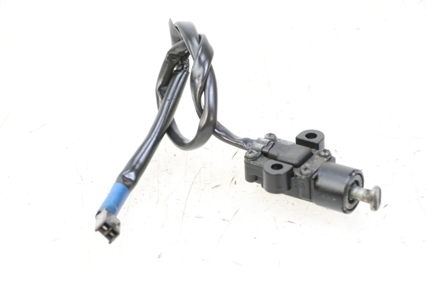 photo de WYŁĄCZNIK STOPKI PODPÓRKI YAMAHA YP T-MAX TMAX 530 (2017 - 2020) - Zoom stanu zużycia