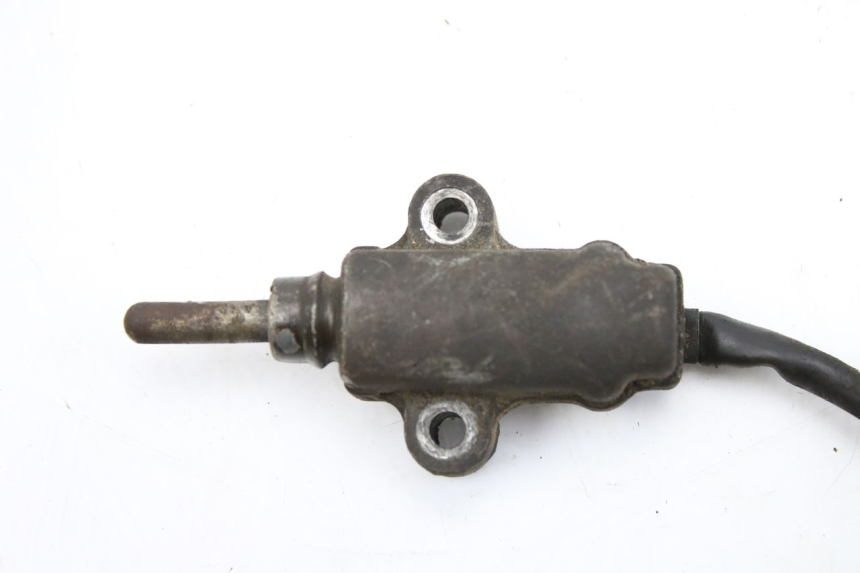 photo de WYŁĄCZNIK STOPKI PODPOROWEJ KAWASAKI ZEPHYR 1100 ( - 1995) - Zbliżenie techniczne