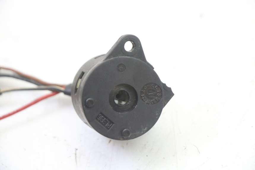 photo de WYŁĄCZNIK ZAPŁONU MBK BOOSTER NEXT GENERATION 50 (1995 - 1998) - Szczegół części