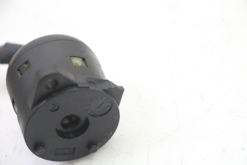 photo de WYŁĄCZNIK ZAPŁONU MBK BOOSTER NEXT GENERATION 50 (1995 - 1998) - Zoom stanu zużycia