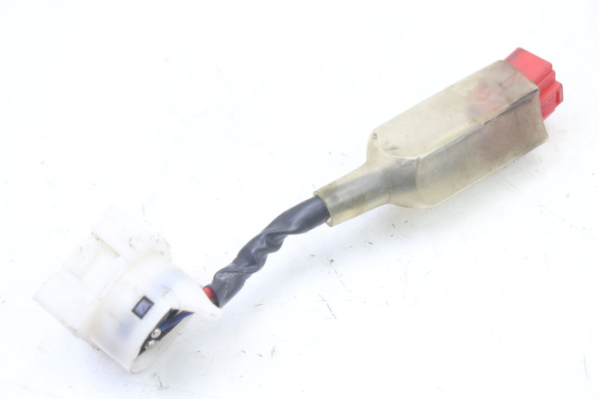 photo de WYŁĄCZNIK ZAPŁONU YAMAHA BW'S BWS 125 (2010 - 2013) - Zoom stanu zużycia