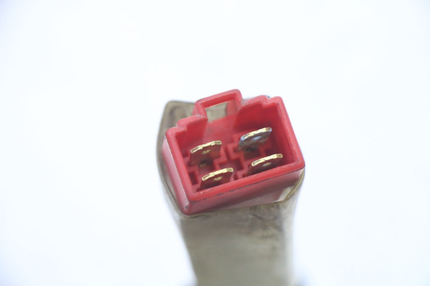 photo de WYŁĄCZNIK ZAPŁONU YAMAHA BW'S BWS 125 (2010 - 2013) - Inny kąt widzenia