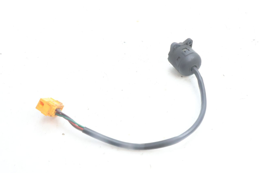 photo de WYŁĄCZNIK ZAPŁONU BMW C1 125 (2000 - 2003) - Zoom stanu zużycia