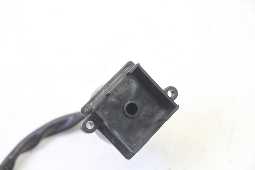 photo de WYŁĄCZNIK ZAPŁONU PEUGEOT CITYSTAR 50 (2013 - 2017) - Szczegół części