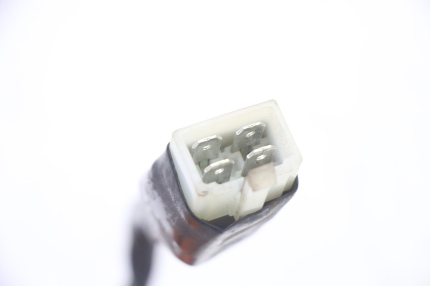 photo de WYŁĄCZNIK ZAPŁONU PEUGEOT CITYSTAR 50 (2013 - 2017) - Inny kąt widzenia