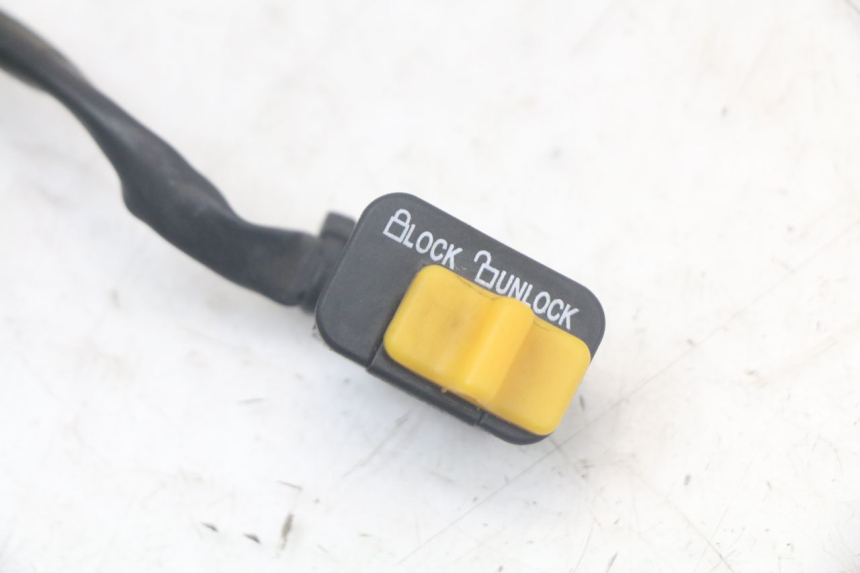 photo de WYŁĄCZNIK ZAPŁONU SYM FIDDLE 3 III 125 (2014 - 2020) - Szczegół części