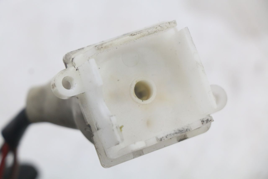 photo de WYŁĄCZNIK ZAPŁONU MBK FLAME X 125 (2007 - 2016) - Zoom stanu zużycia